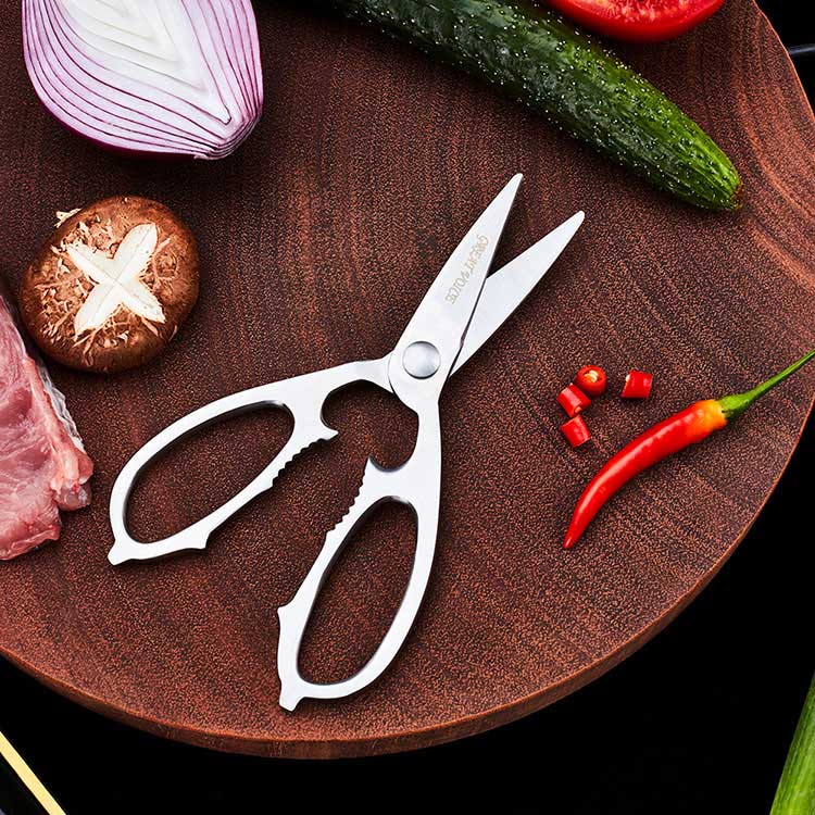 How to Use Kitchen Scissors